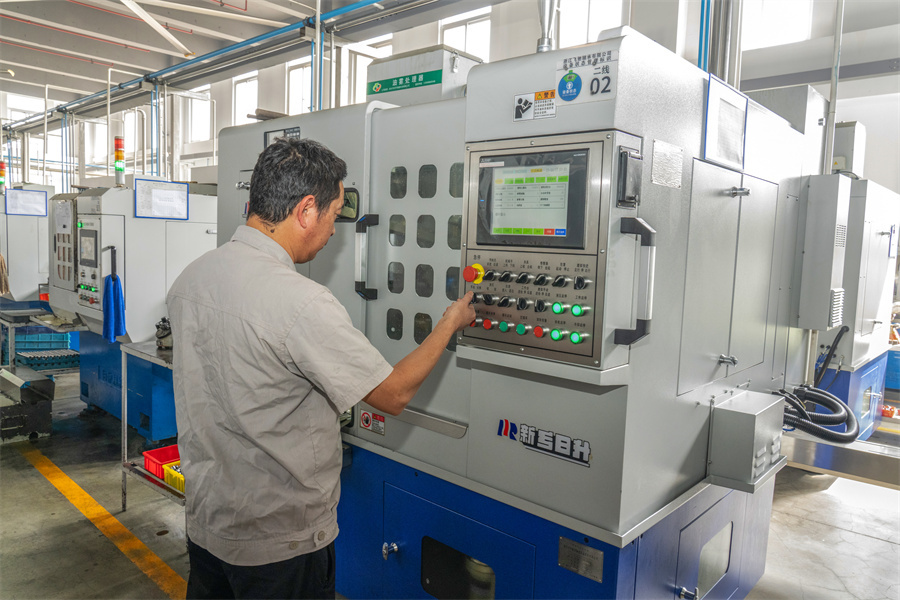 Stroj za unutarnje brušenje